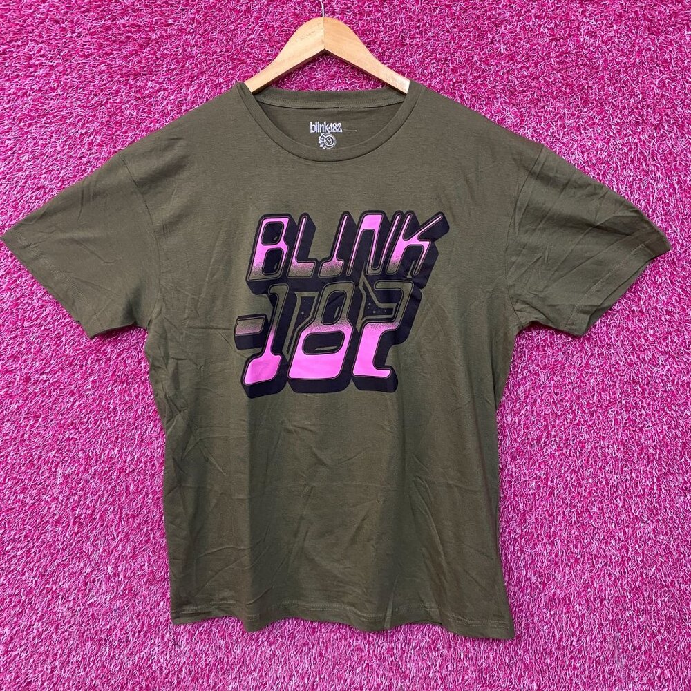 Blink-182 Pink Gradient Logo T-Shirt Large
